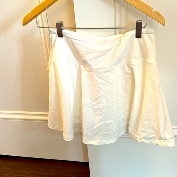 NWT tennis skirt with built in shorts - Picture 4 of 5